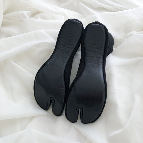 MM6 Maison Margiela Tabi Sock Transparent Ribbon Heels - Picture 5 of 5